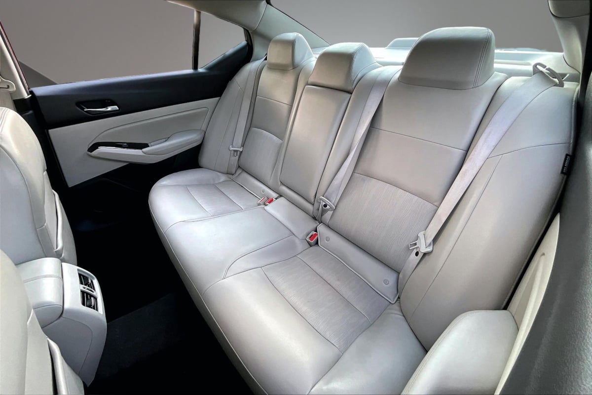 Nissan Altima photo 21