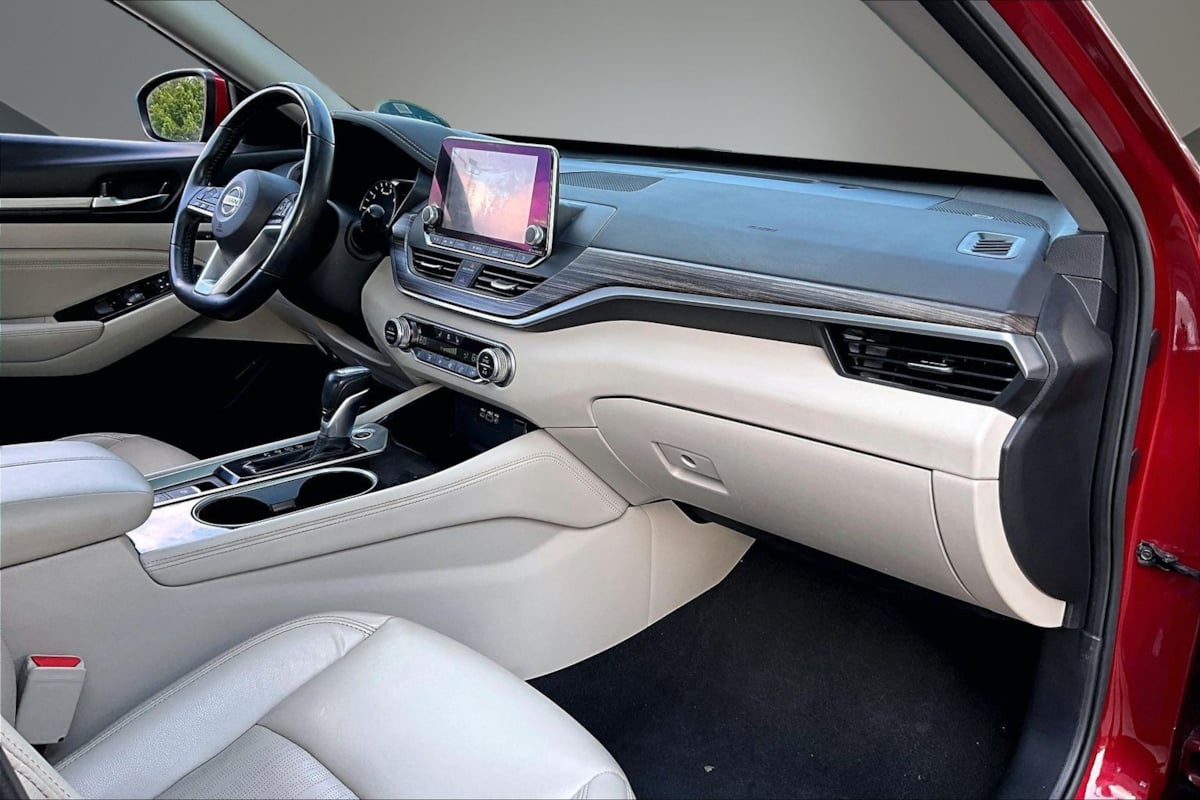 Nissan Altima photo 25