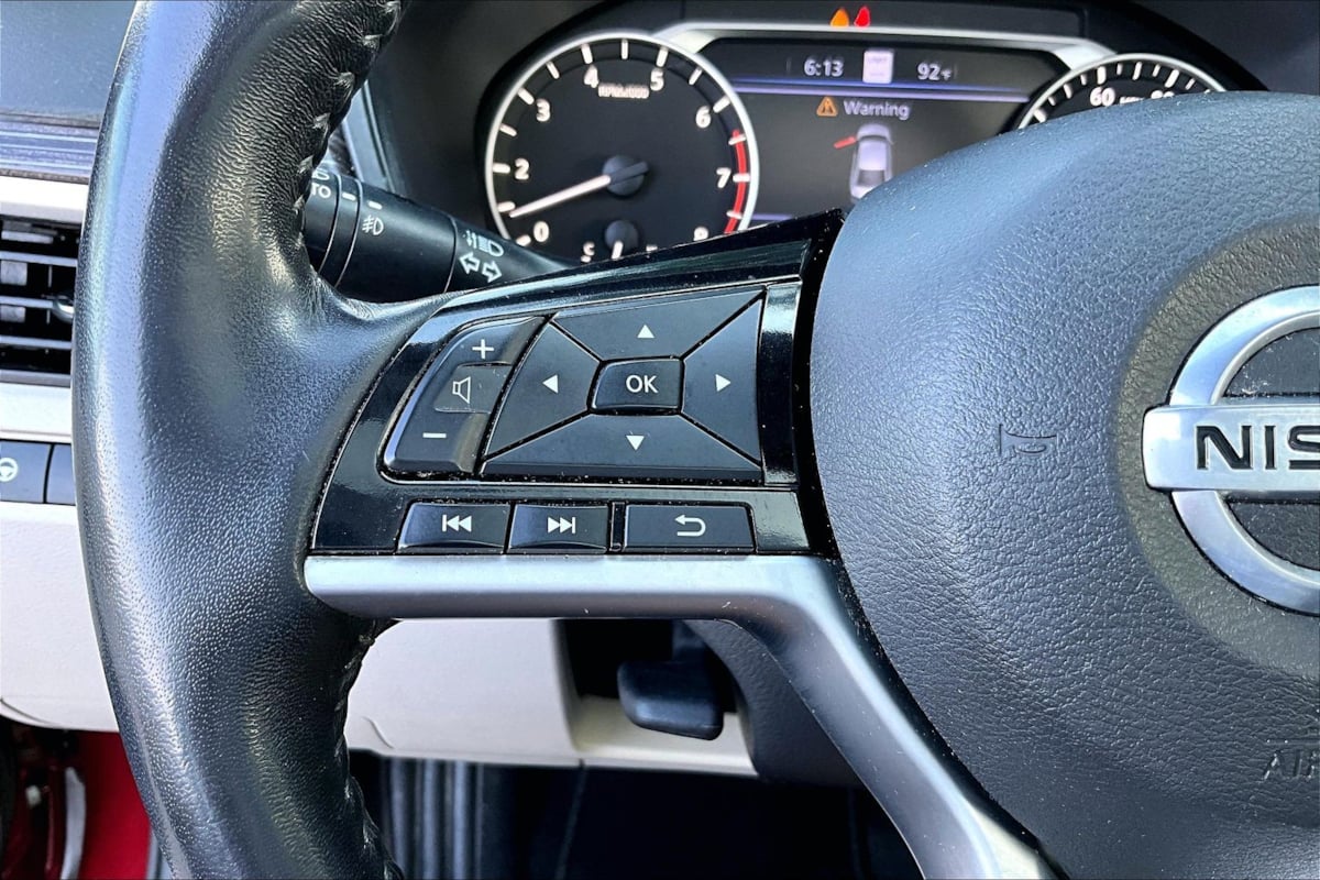 Nissan Altima photo 10