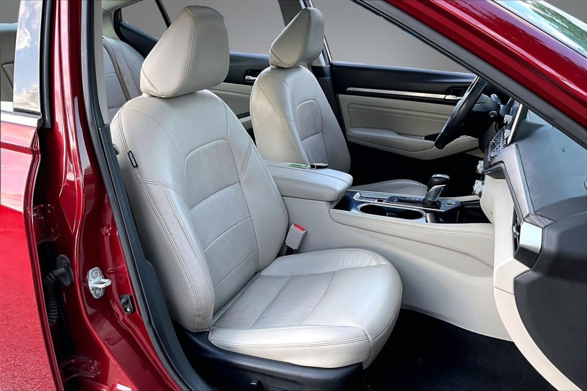 Nissan Altima photo 28