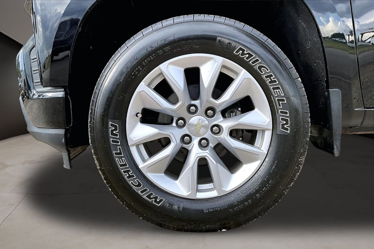 Chevrolet Silverado photo 31