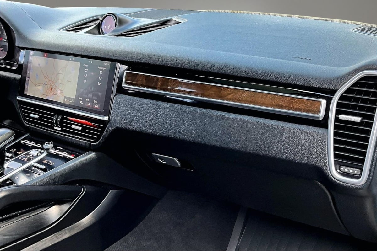 Porsche Cayenne photo 26