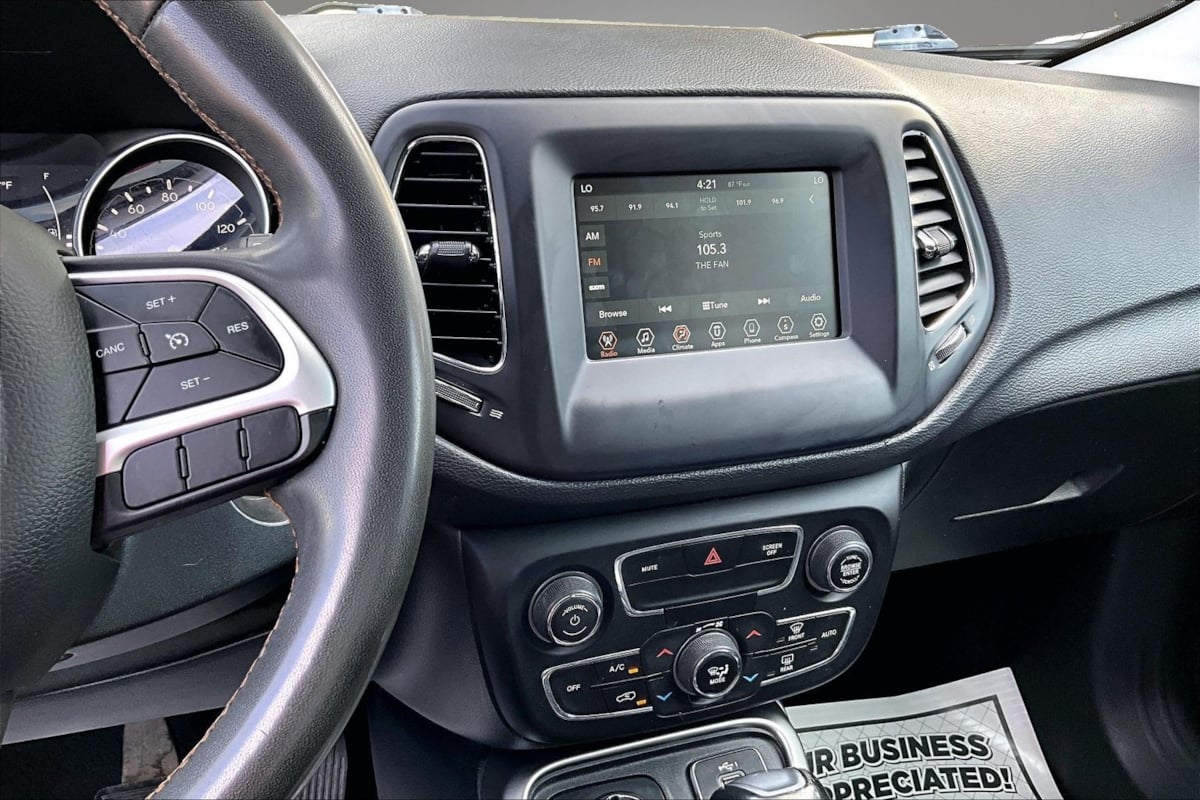 Jeep Compass photo 9