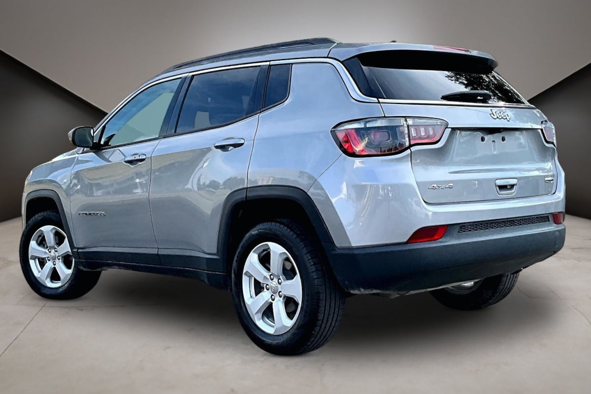 Jeep Compass photo 4