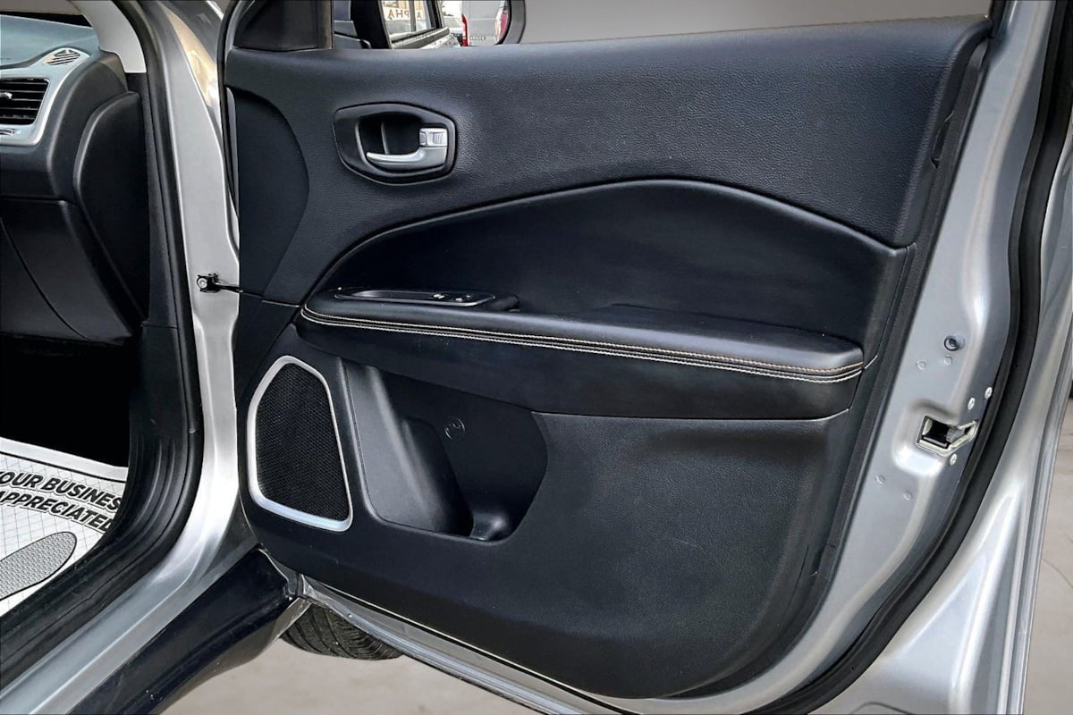 Jeep Compass photo 28
