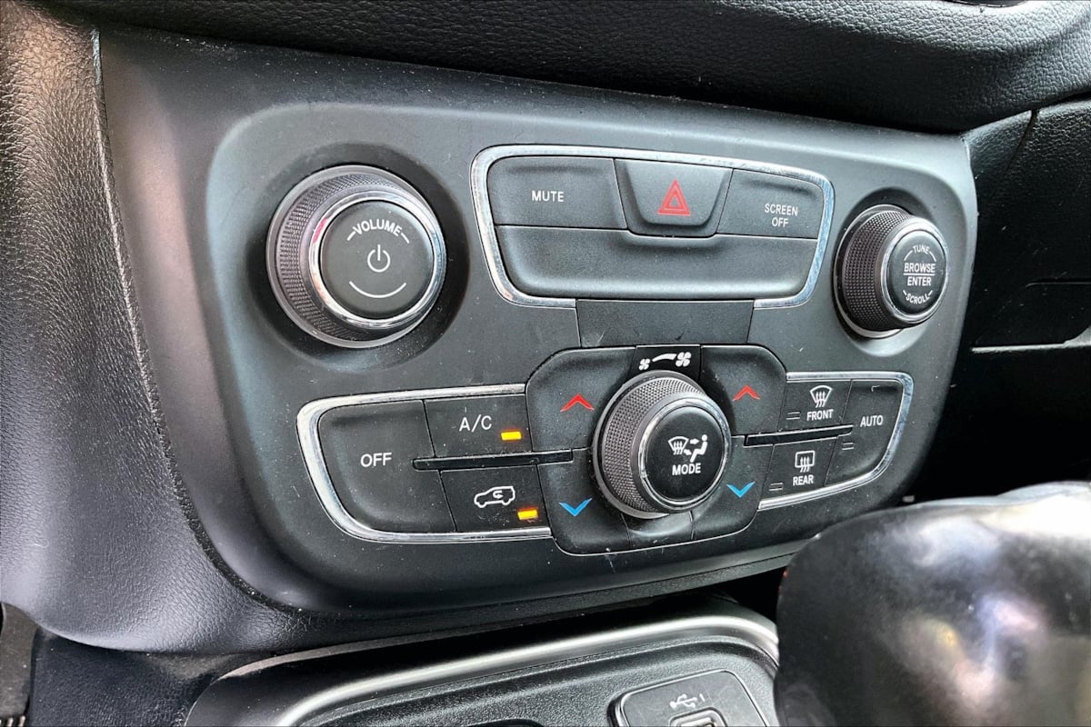 Jeep Compass photo 14