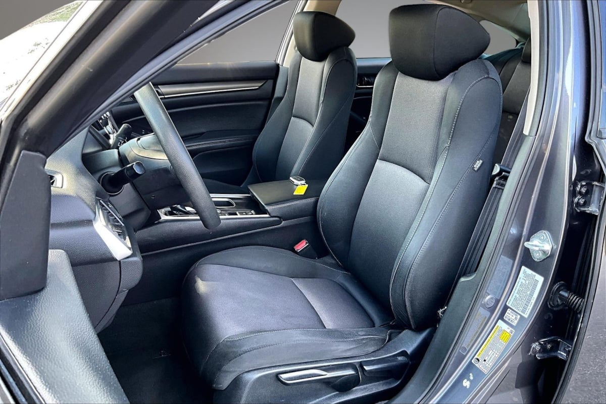 Honda Accord photo 20