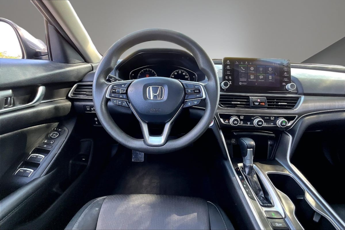 Honda Accord photo 8