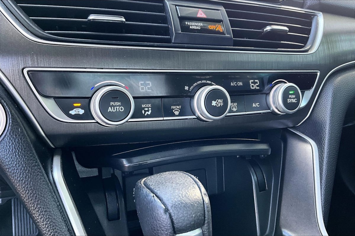Honda Accord photo 14