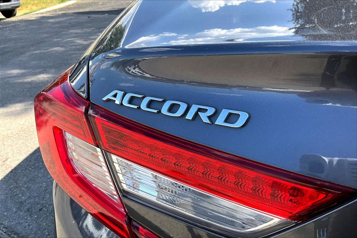 Honda Accord photo 23