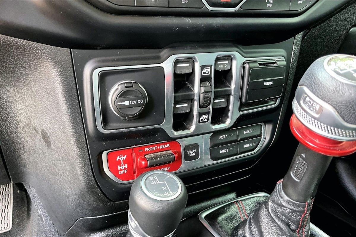 Jeep Wrangler photo 15