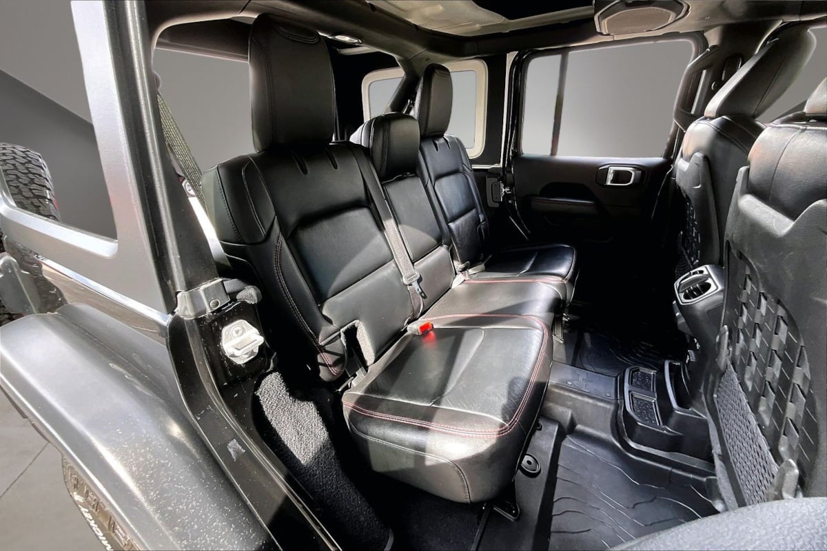 Jeep Wrangler photo 24