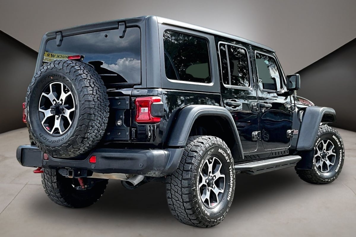 Jeep Wrangler photo 6
