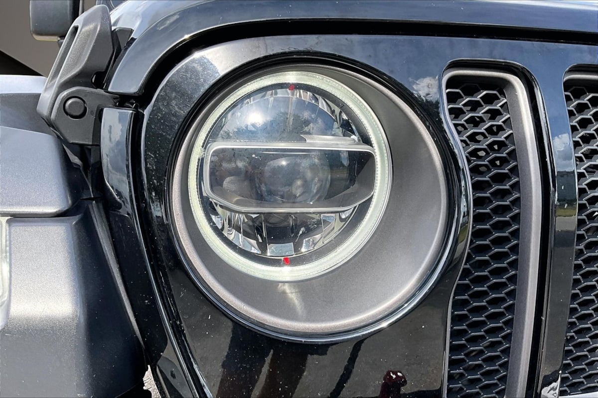 Jeep Wrangler photo 32