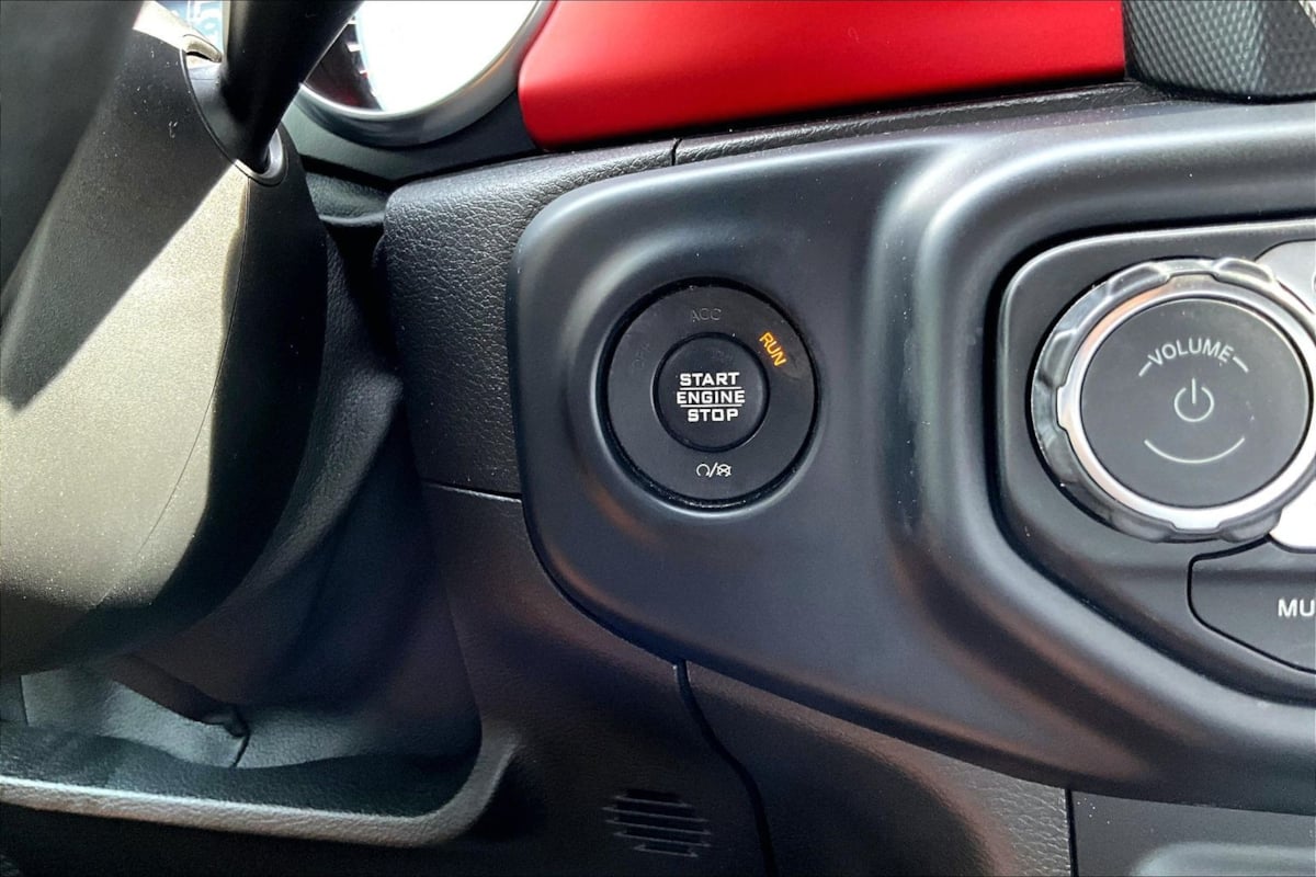 Jeep Wrangler photo 36