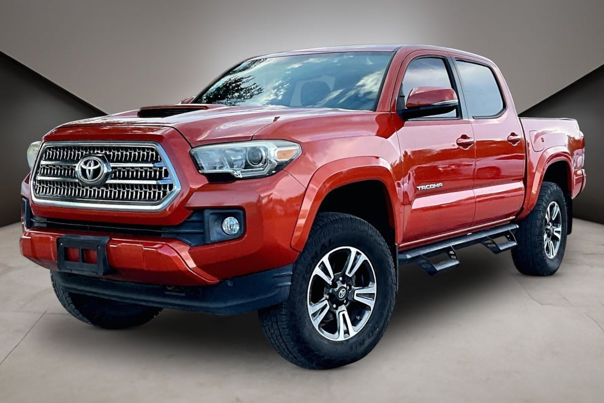 Toyota Tacoma photo 35