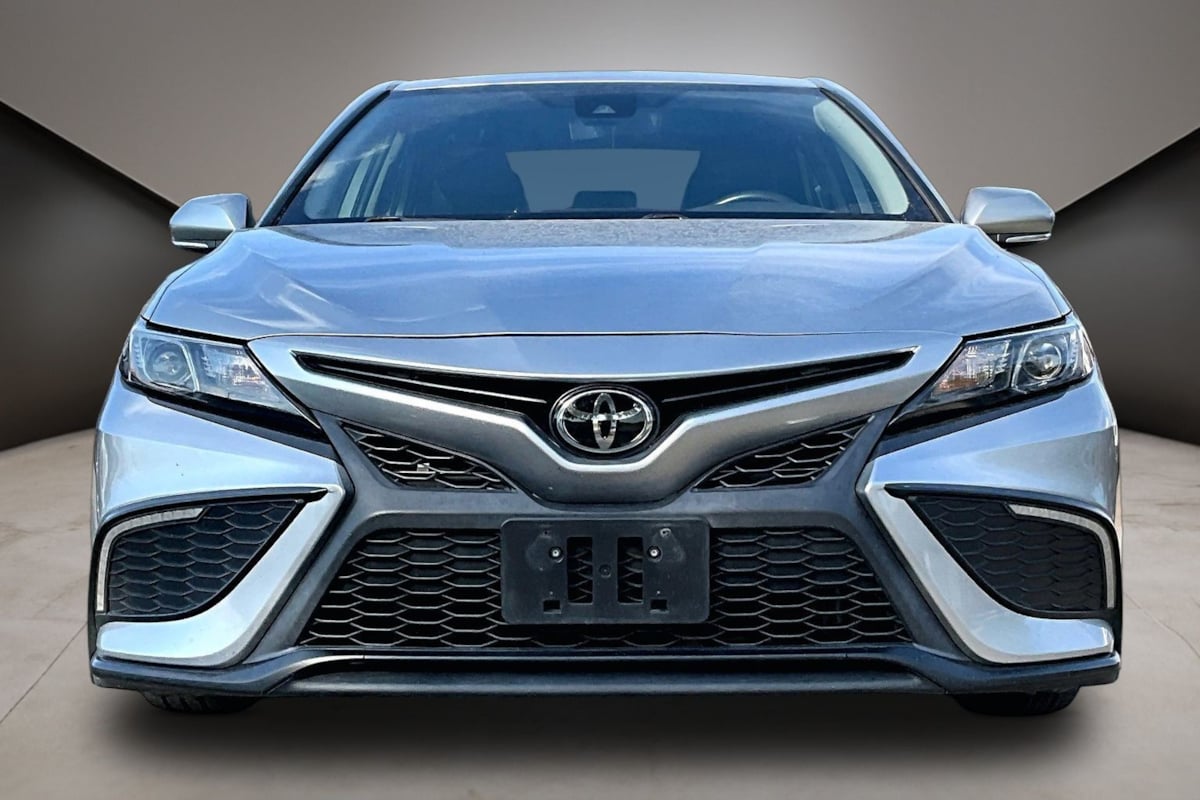 Toyota Camry photo 3