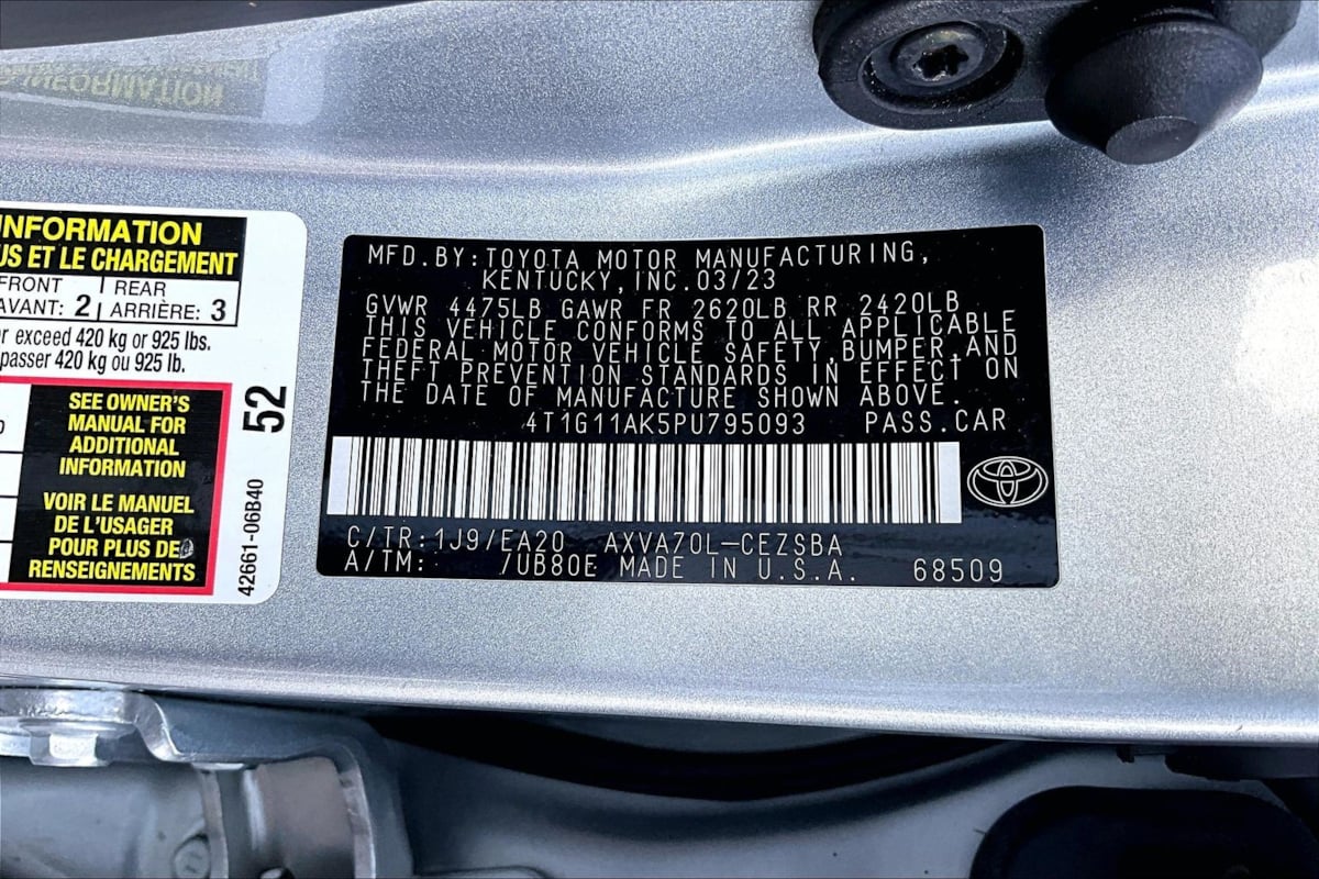 Toyota Camry photo 18