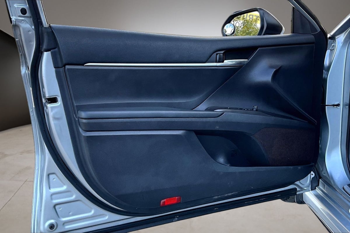 Toyota Camry photo 19