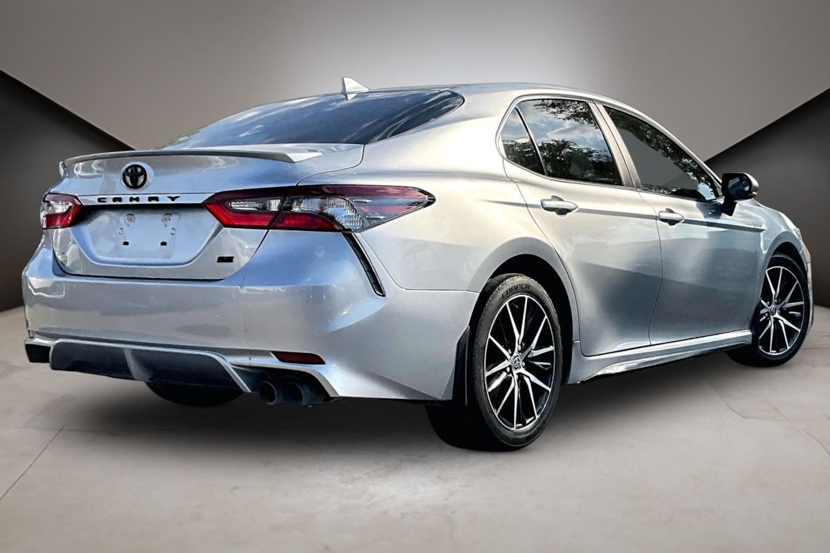 Toyota Camry photo 6