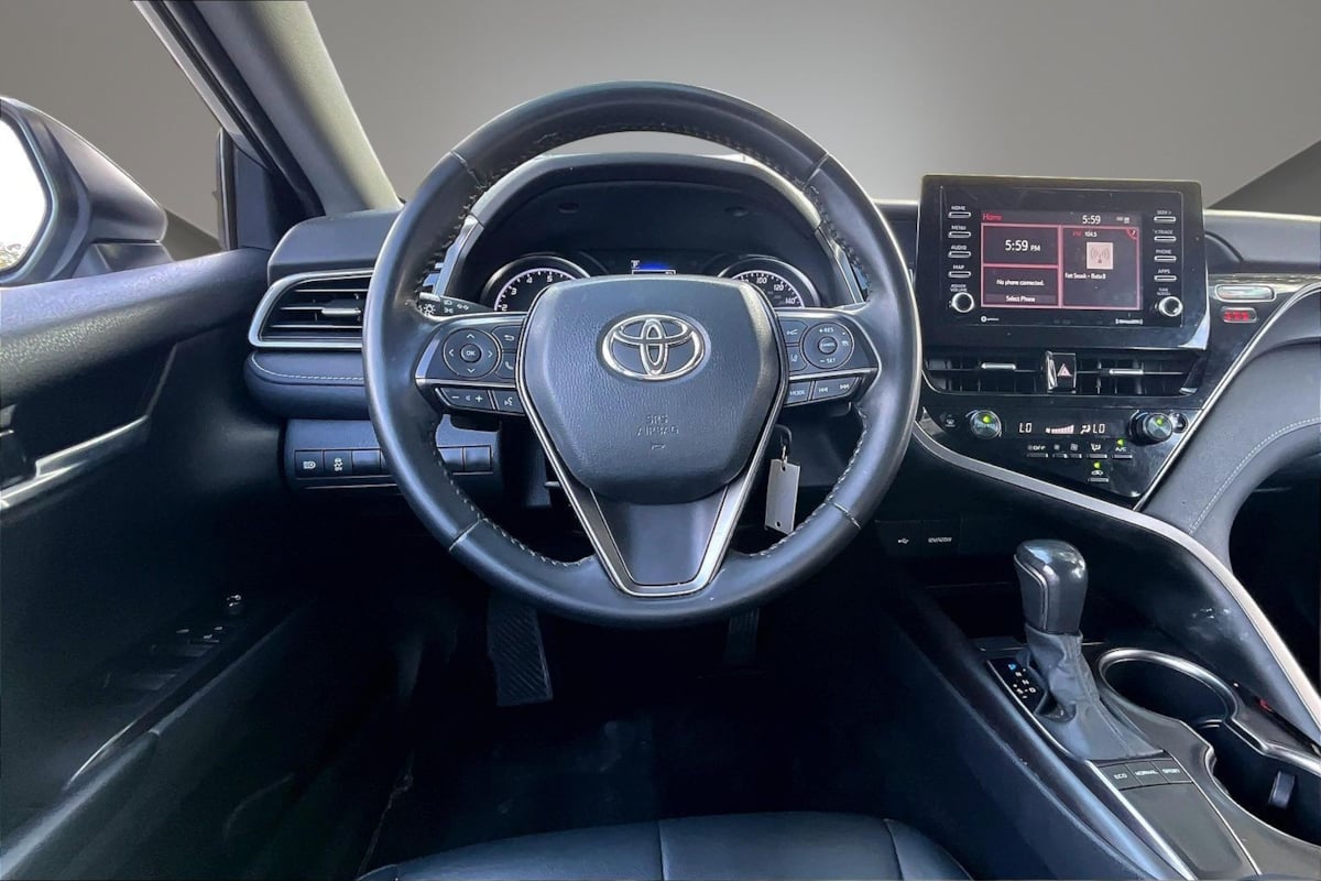 Toyota Camry photo 8