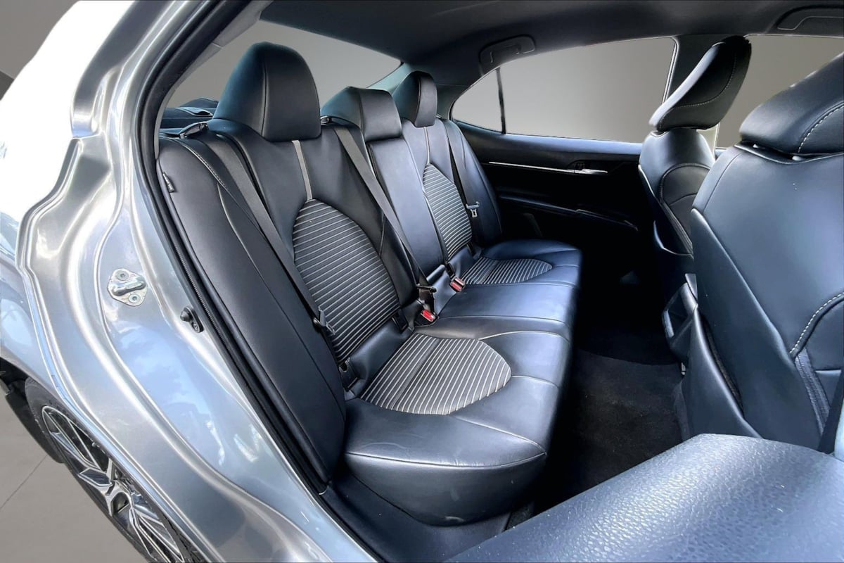 Toyota Camry photo 24