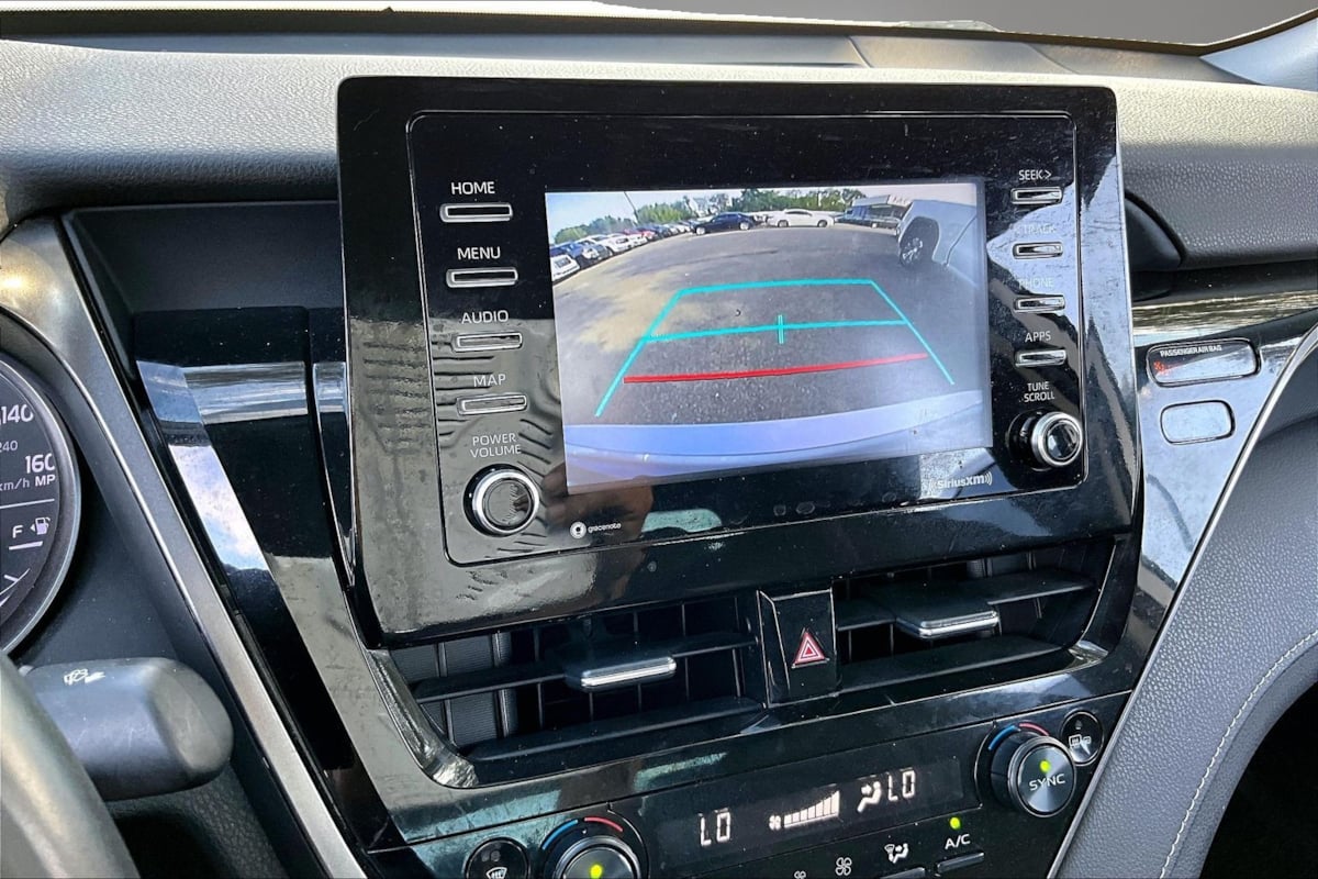 Toyota Camry photo 13