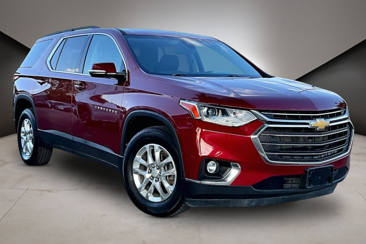 Chevrolet Traverse photo 2