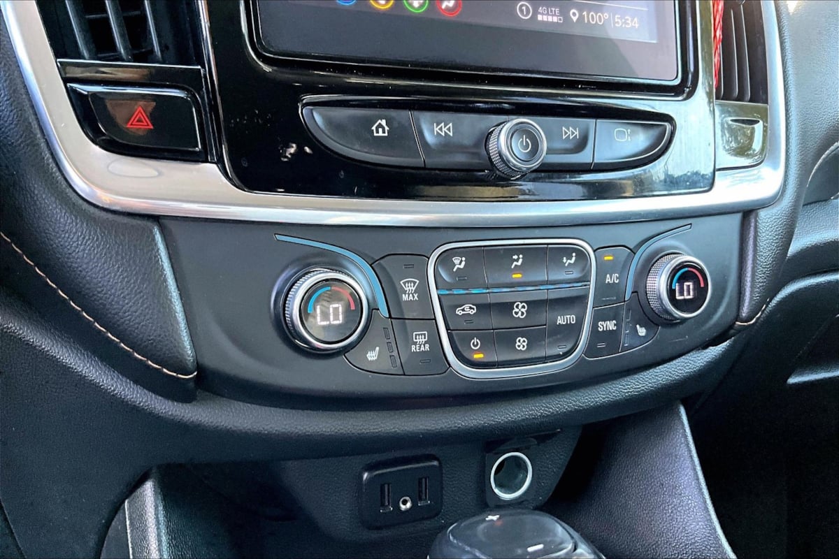Chevrolet Traverse photo 14