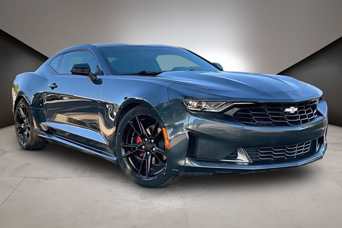 Chevrolet Camaro photo 2