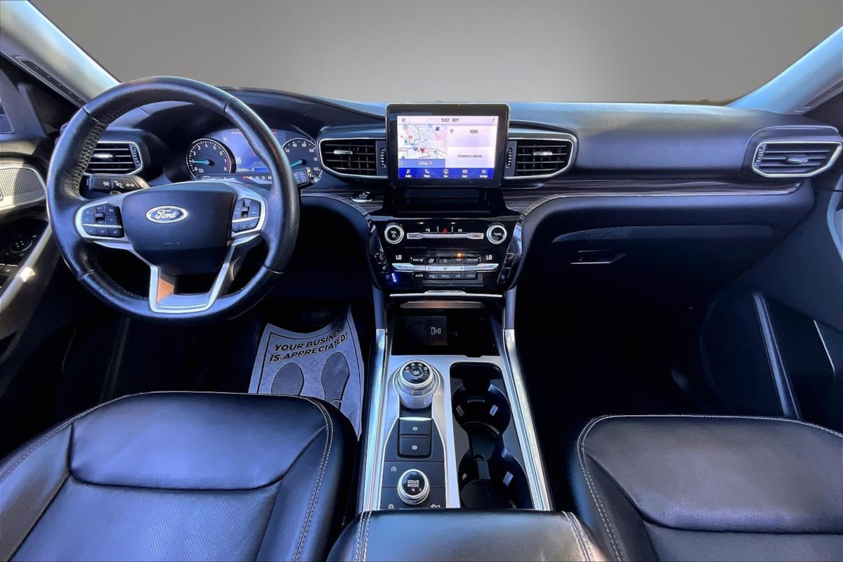 Ford Explorer photo 7