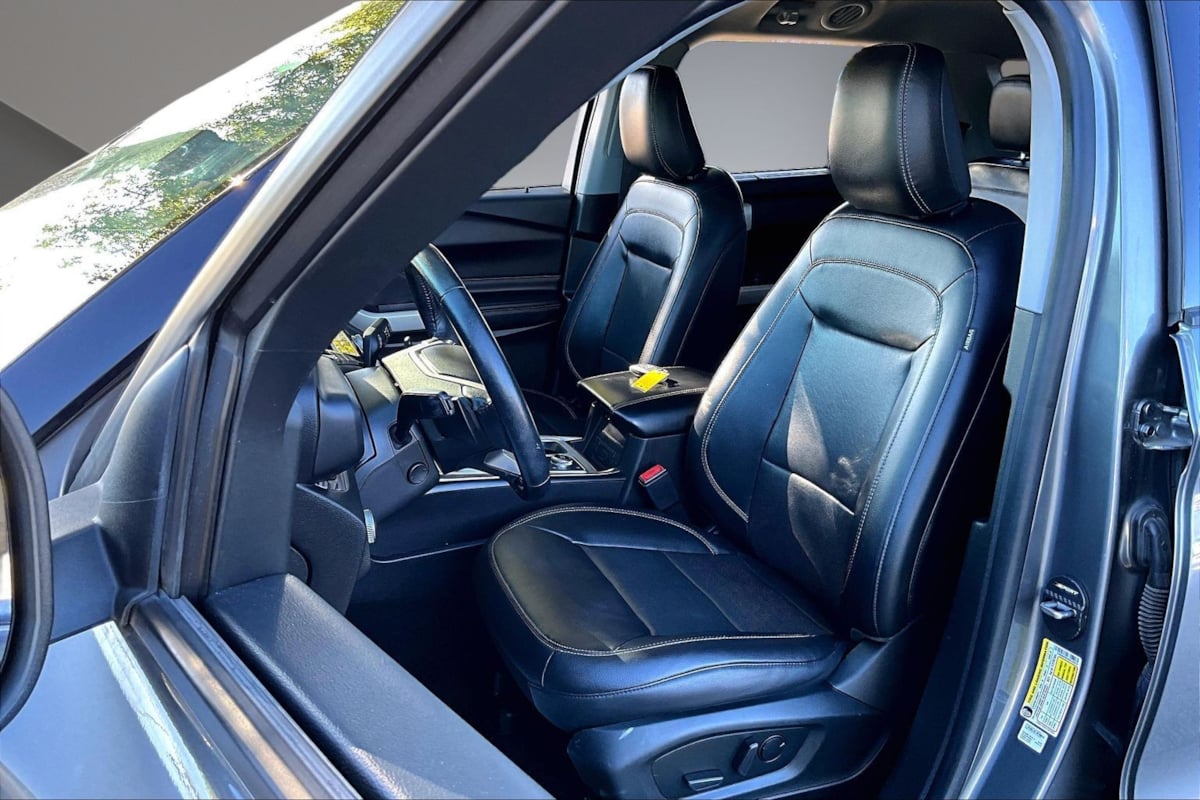 Ford Explorer photo 20