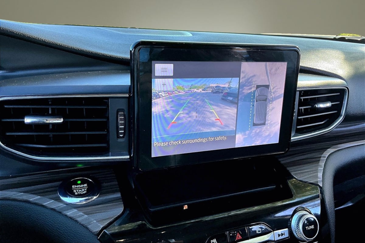 Ford Explorer photo 13