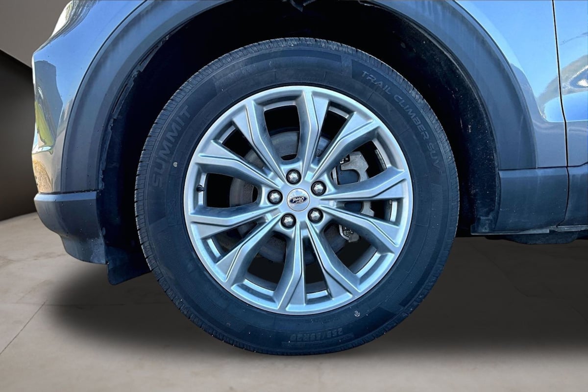Ford Explorer photo 33
