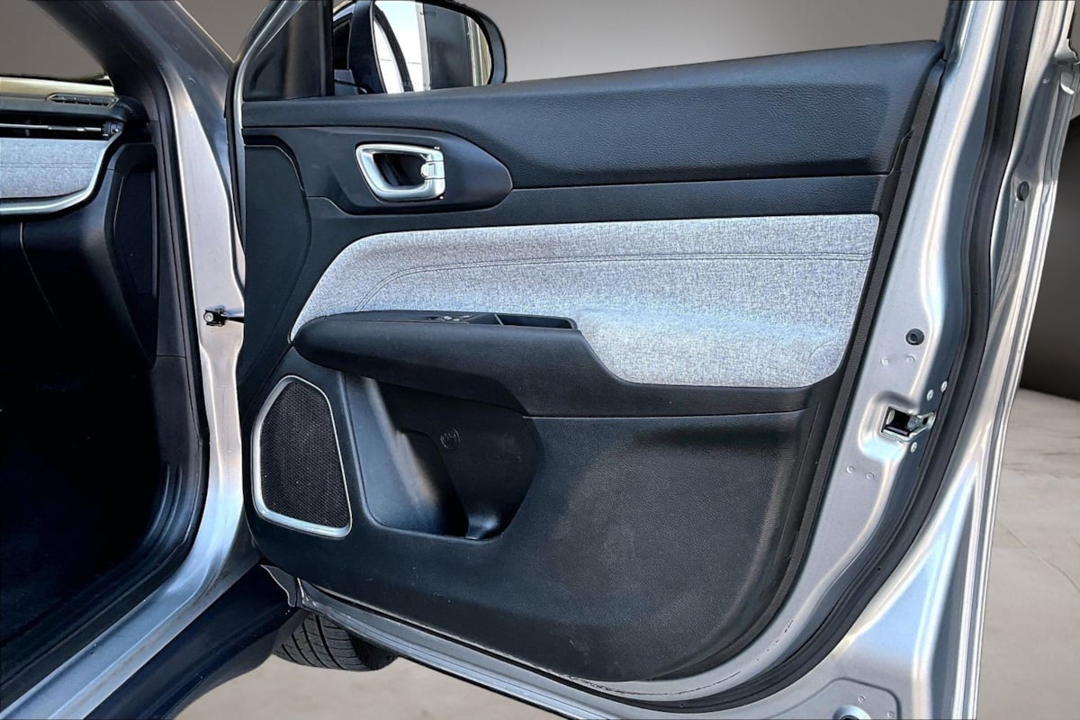 Jeep Compass photo 28