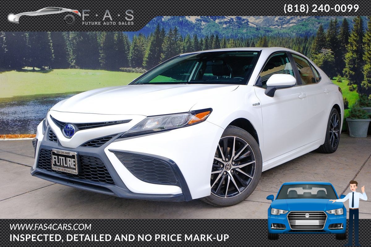 2021 Toyota Camry Hybrid SE