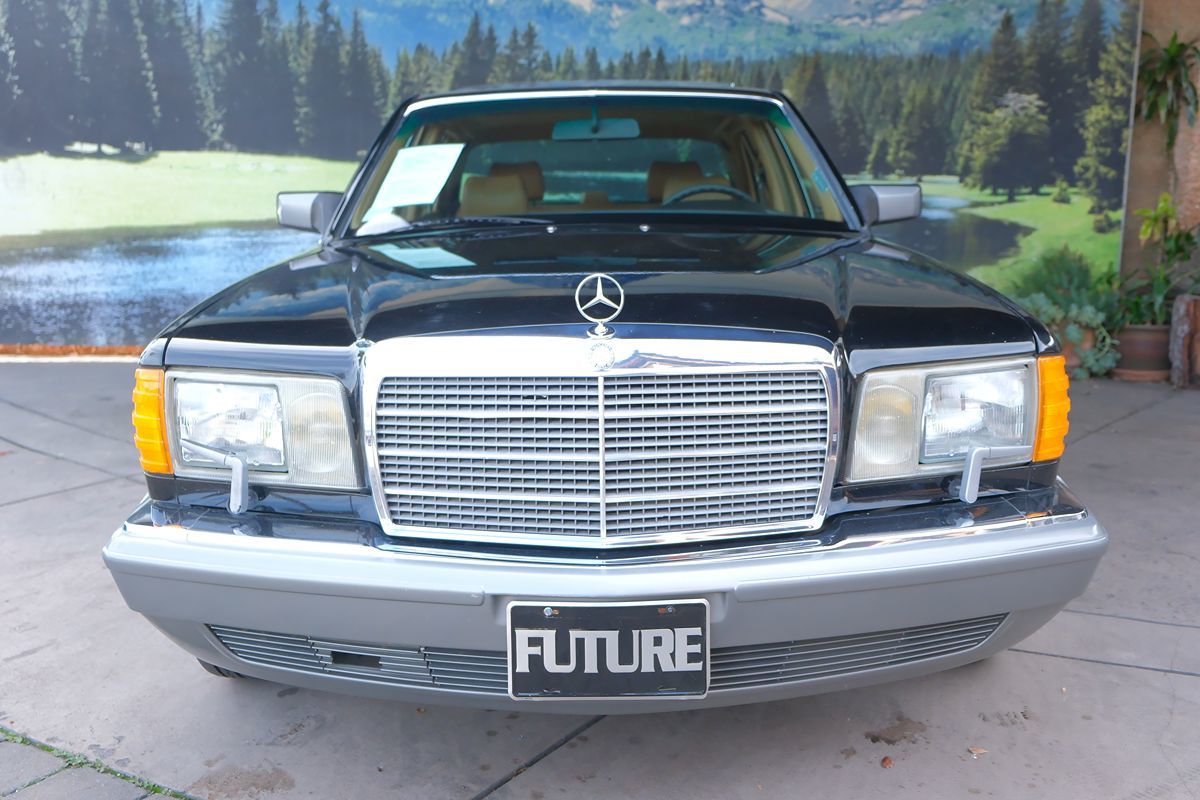 1988 Mercedes Benz 300 photo 2