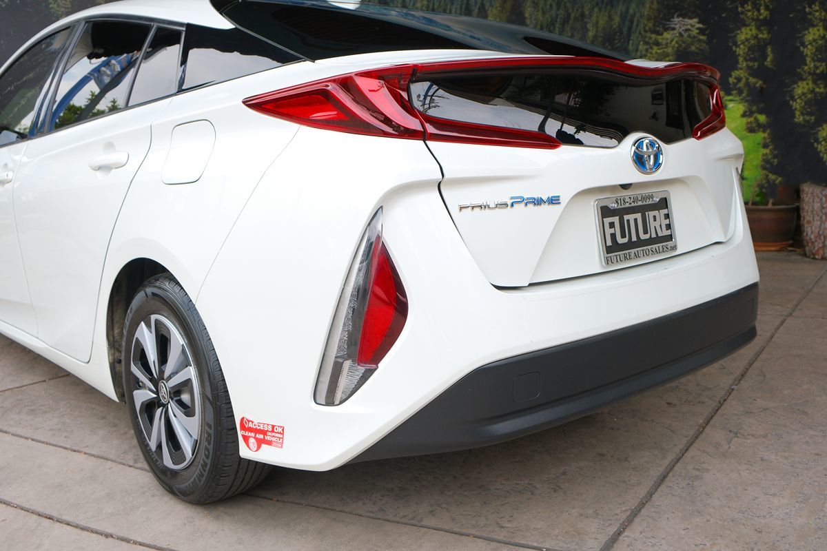 Sold 2018 Toyota Prius Prime Premium in Glendale