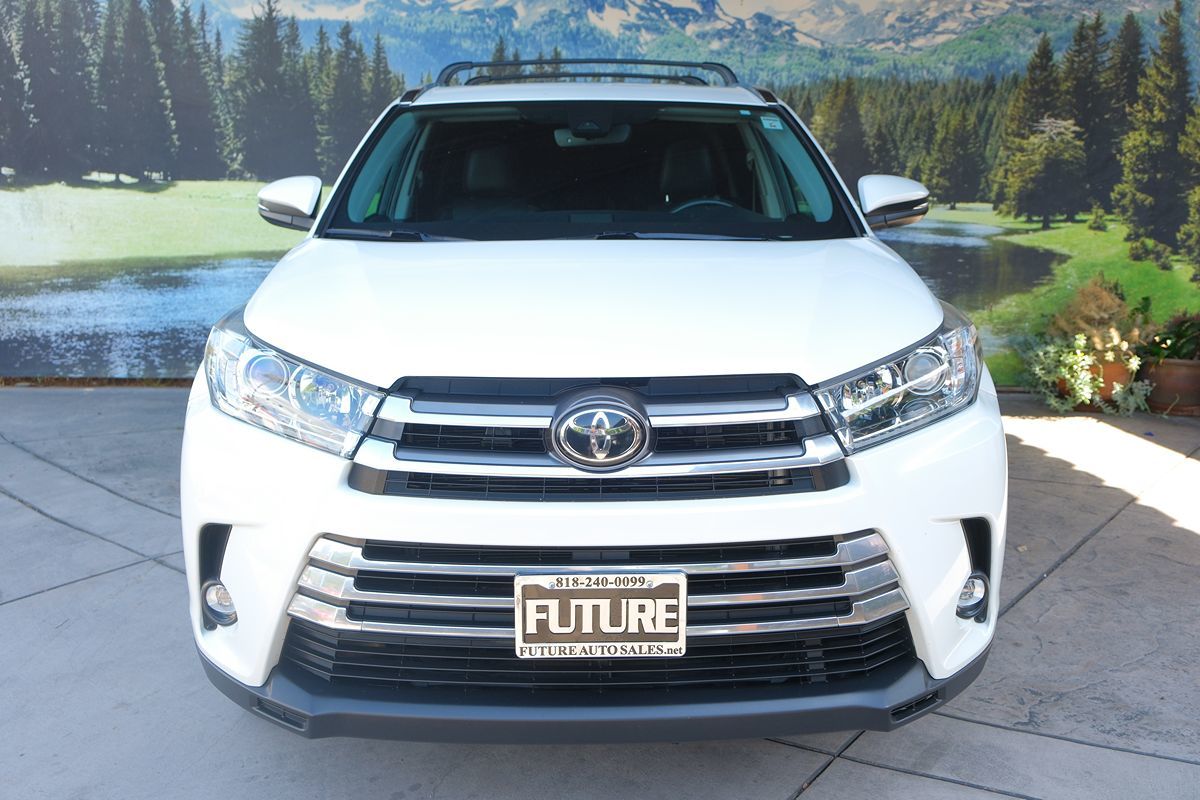 2019 Toyota Highlander Limited photo 2