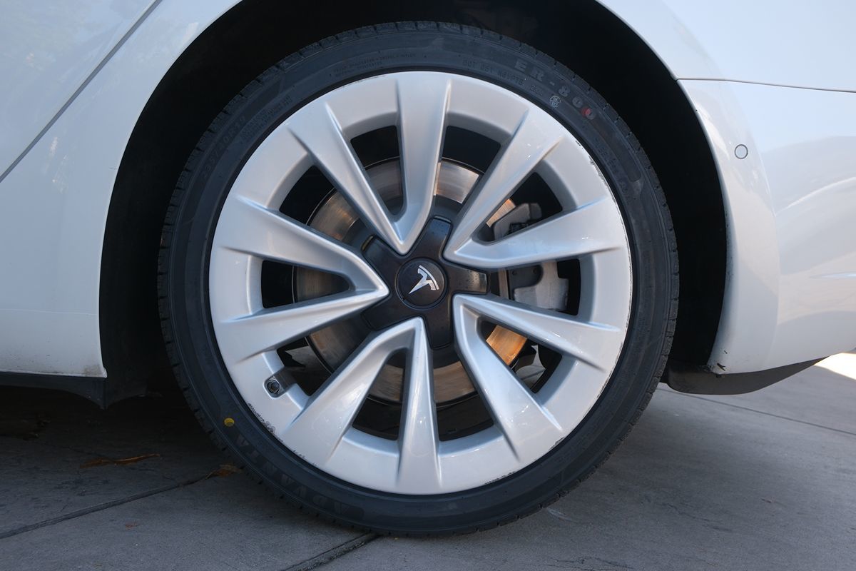 2021 Tesla Model 3 Standard Range Plus photo 35
