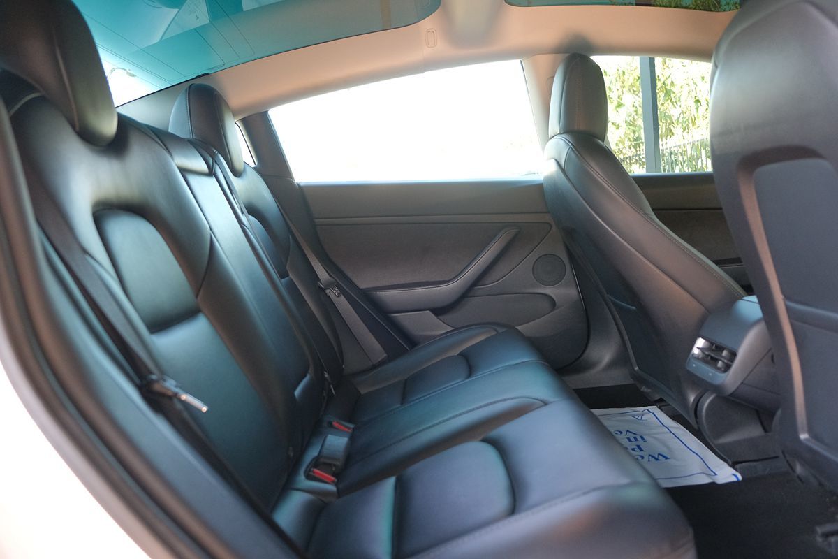 2021 Tesla Model 3 Standard Range Plus photo 28