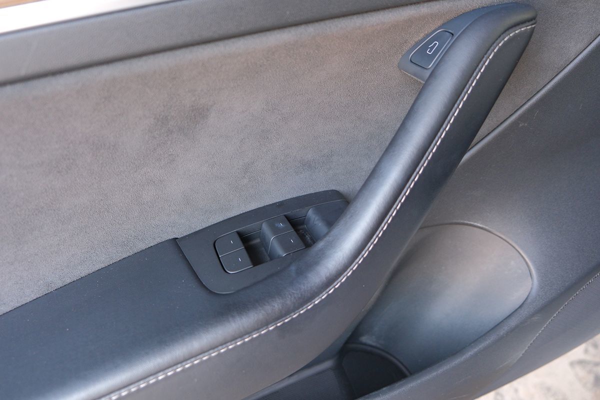 2021 Tesla Model 3 Standard Range Plus photo 11
