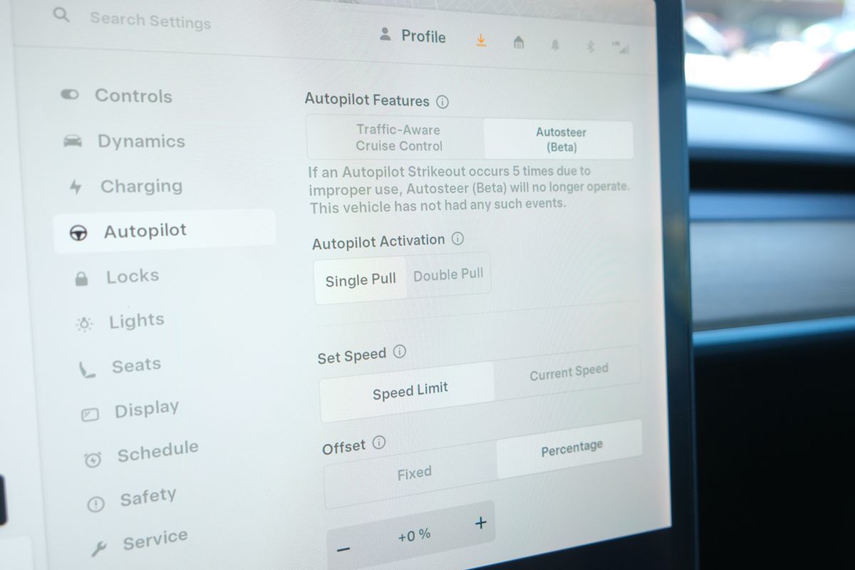 2021 Tesla Model 3 Standard Range Plus photo 22