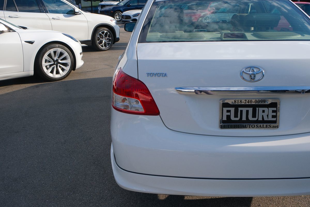 2007 Toyota Yaris S photo 4