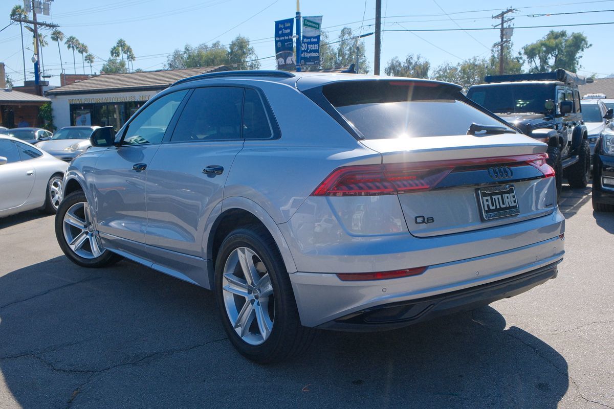 2019 Audi Q8 Premium photo 3
