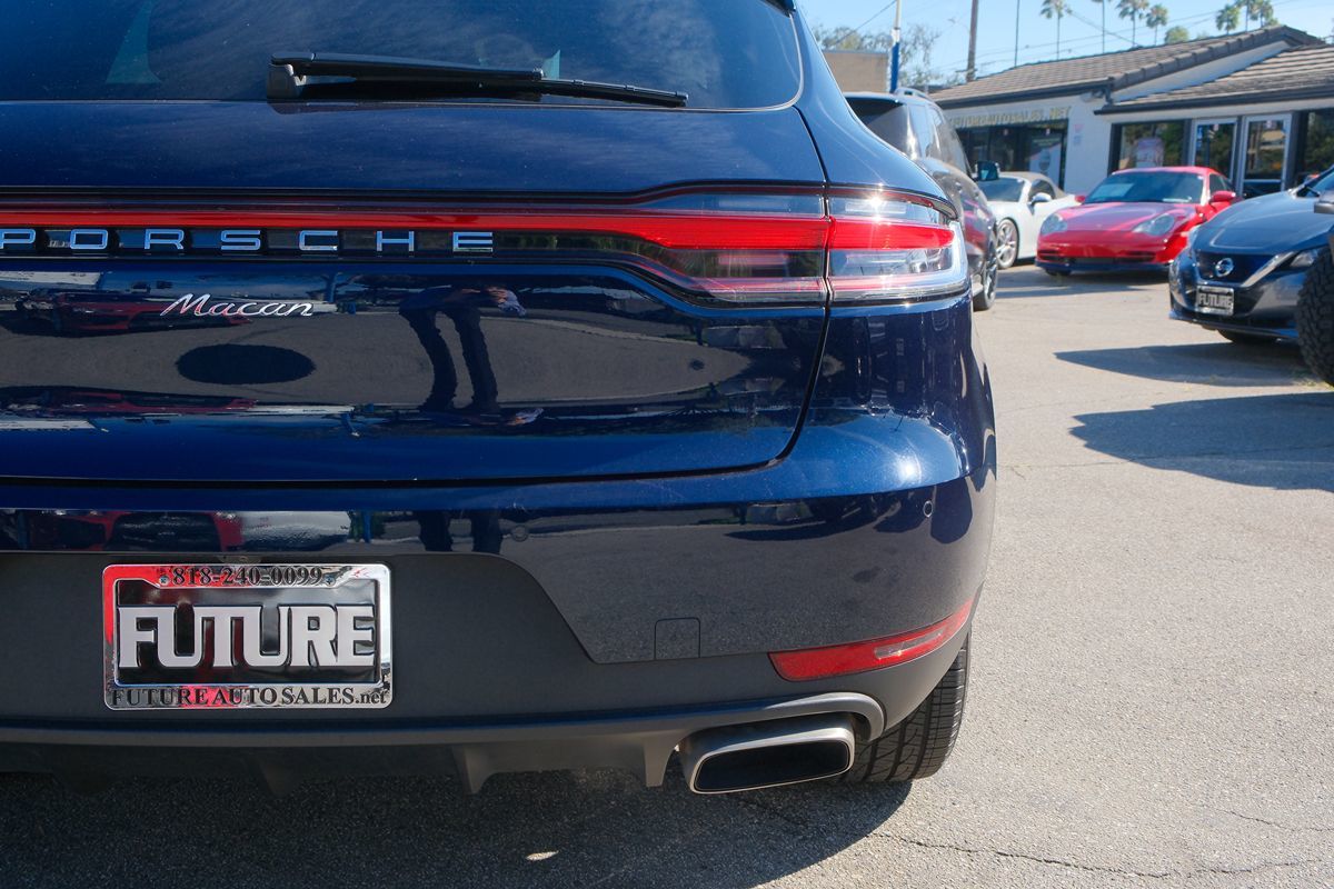 2021 Porsche Macan Base photo 40