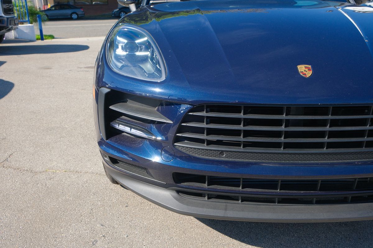 2021 Porsche Macan Base photo 43