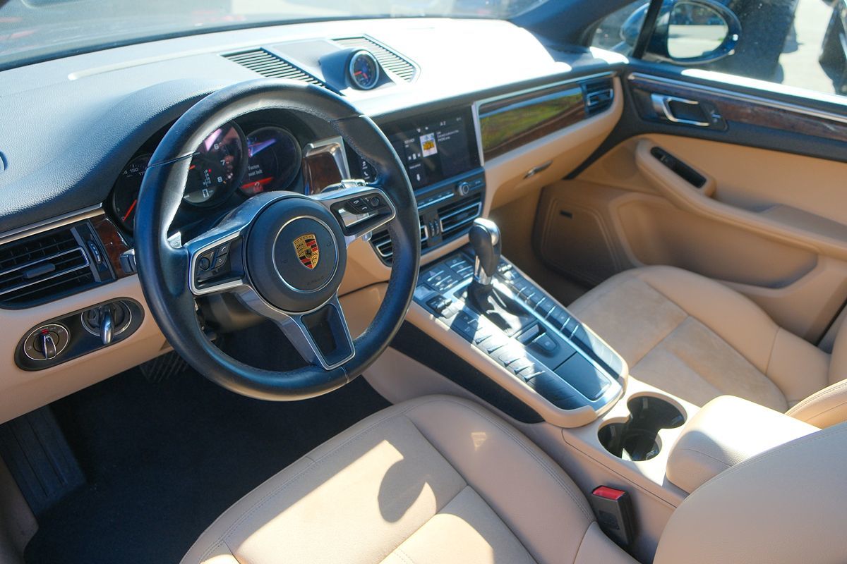 2021 Porsche Macan Base photo 15