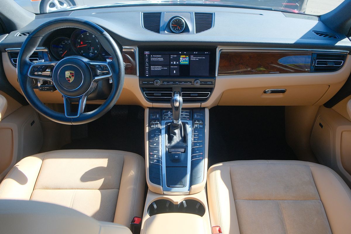 2021 Porsche Macan Base photo 20