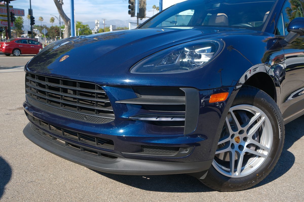 2021 Porsche Macan Base photo 8